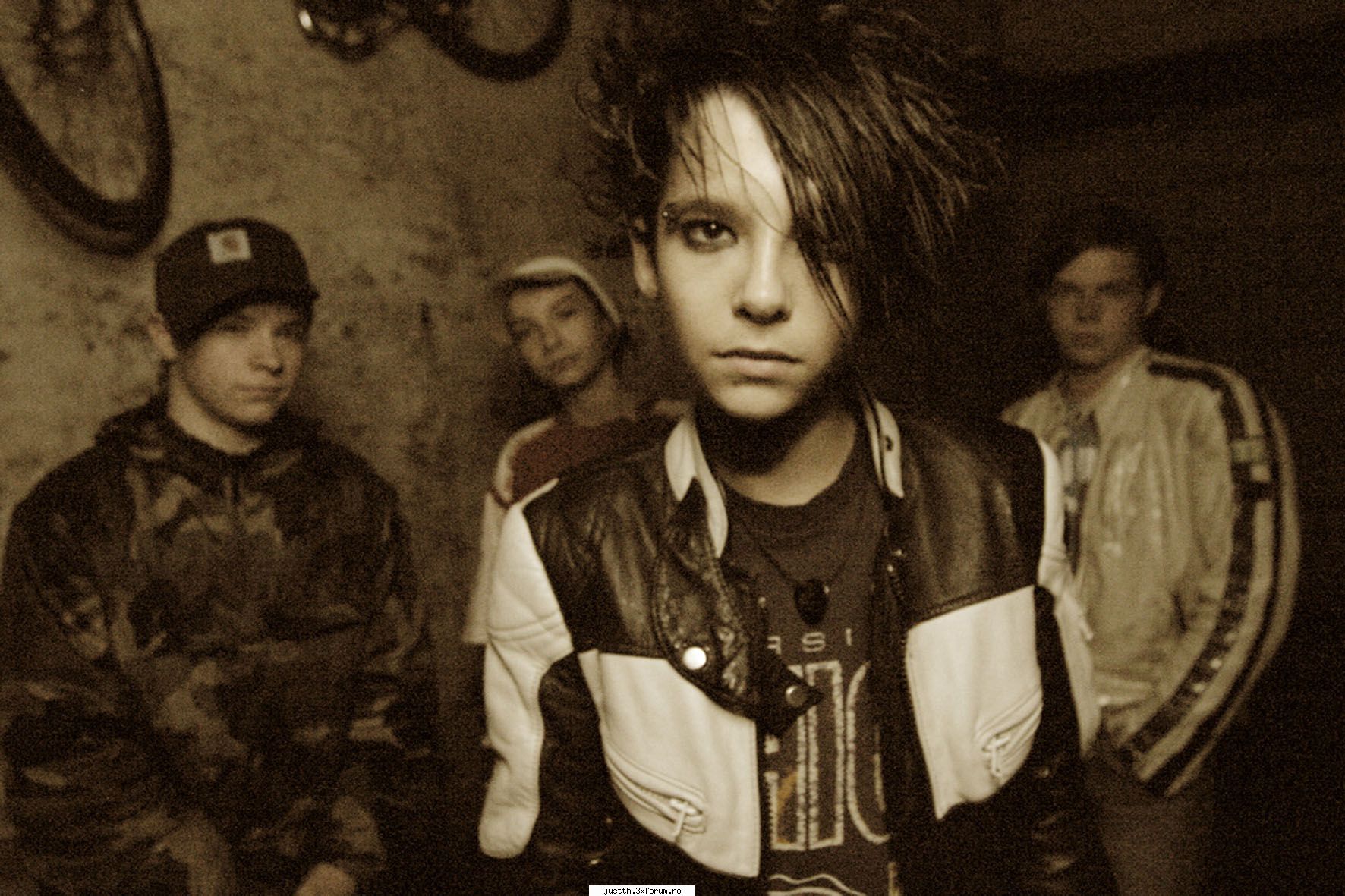 Aici punetzi cele mai cool poze !!! - Buna fetelor .Sunt noua pe aici si nu am avut ce - just  Tokio Hotel