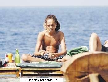 Hai sa punem poze super cu tommy - is so sweet...pacat k fumeaza:x - just love 4 Tom