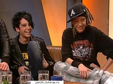 Hai sa punem poze super cu tommy - Aha .......E mijto poza .Sry .Apare si BILL - just love 4 Tom
