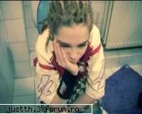 poze knd ei erau mici - tom pe wc!q boxeri mijto avea - just  Tokio Hotel