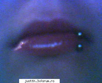 super mumosi bajetii astia... look ce mi'am facut yo :d am k tomitza :p prea mult tom dauneaza grav
